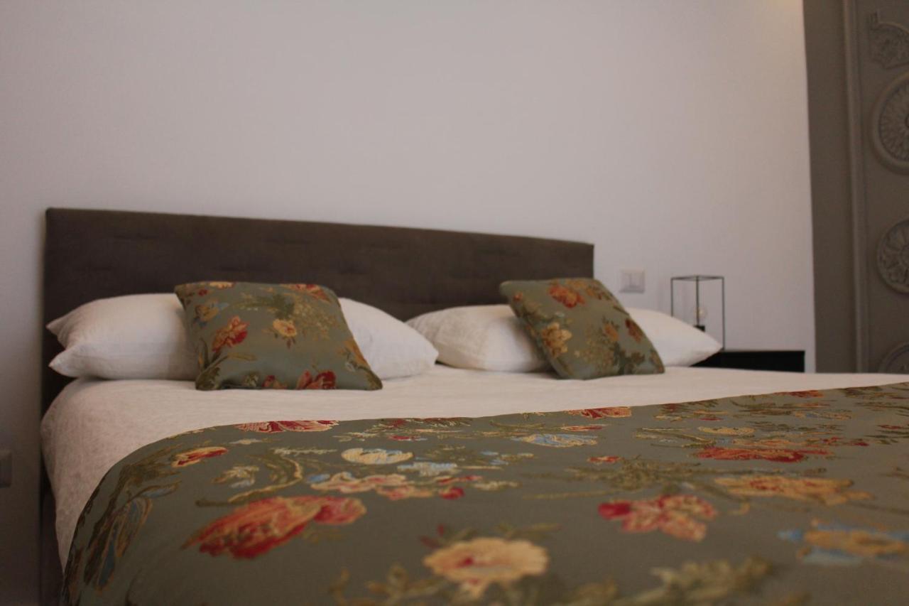 Il Cavaliere Bed And Breakfast Caserta Exterior photo